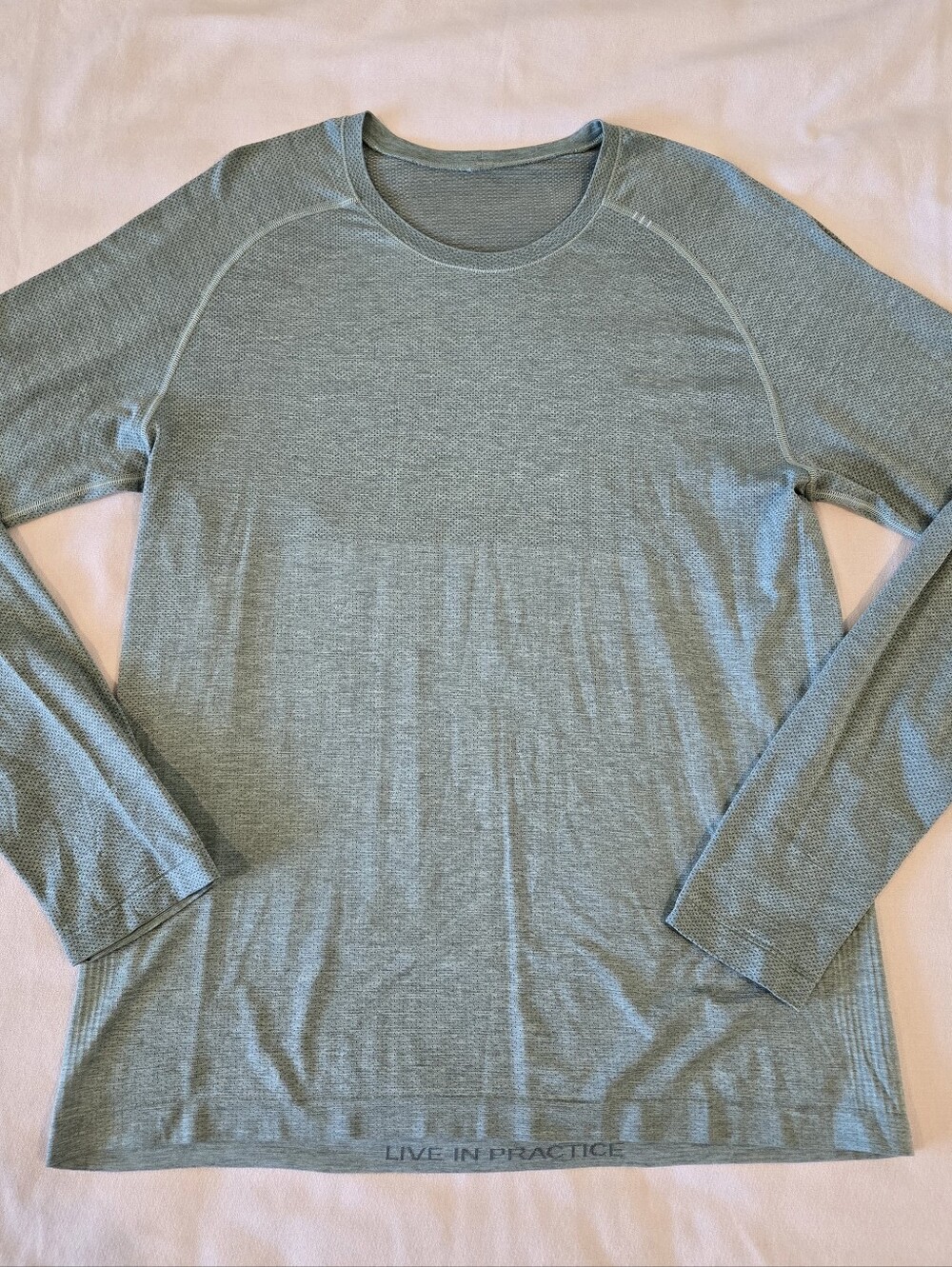 Lululemon Metal Vent Tech Sea Green Long-Sleeve Crewneck Shirt size large